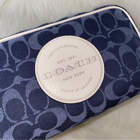 Coach Dempsey Boxy Cosmetic Case 20 In Signature Denim With Coach Patch New - Picture 2 of 12